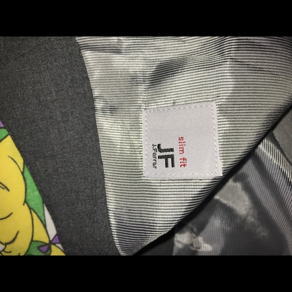 Vest - Picture 2 of 4